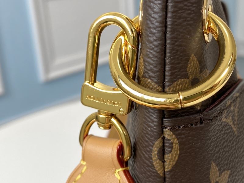 Louis Vuitton Hobo Bags